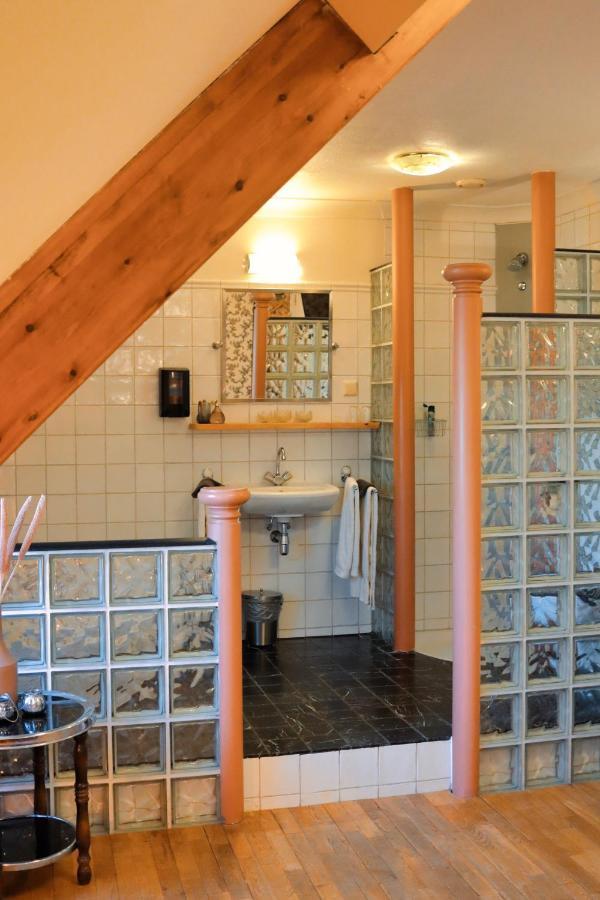 Uylenburg- Du Midi Hotel
